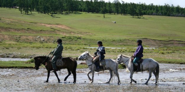 River crossing in Hovsgol area