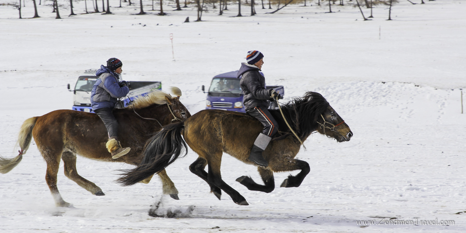 horse race during winter